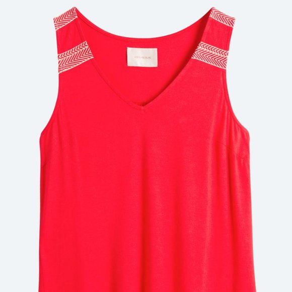 Skies Are Blue Taina Embroidery Detail Knit Top - Picture 3 of 5